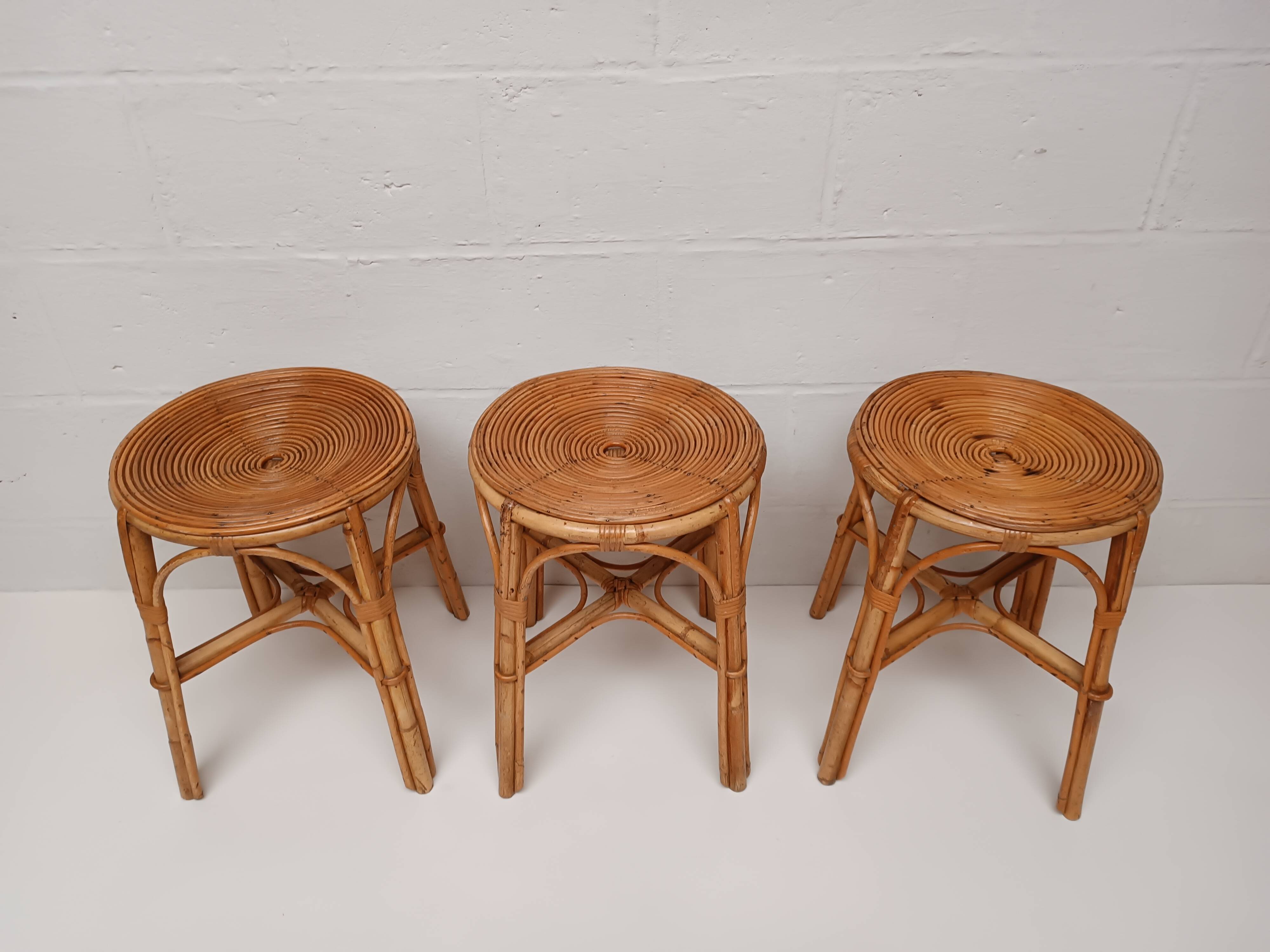 Bamboo table with extensions, 3 chairs and 3 stools from the 1960s.