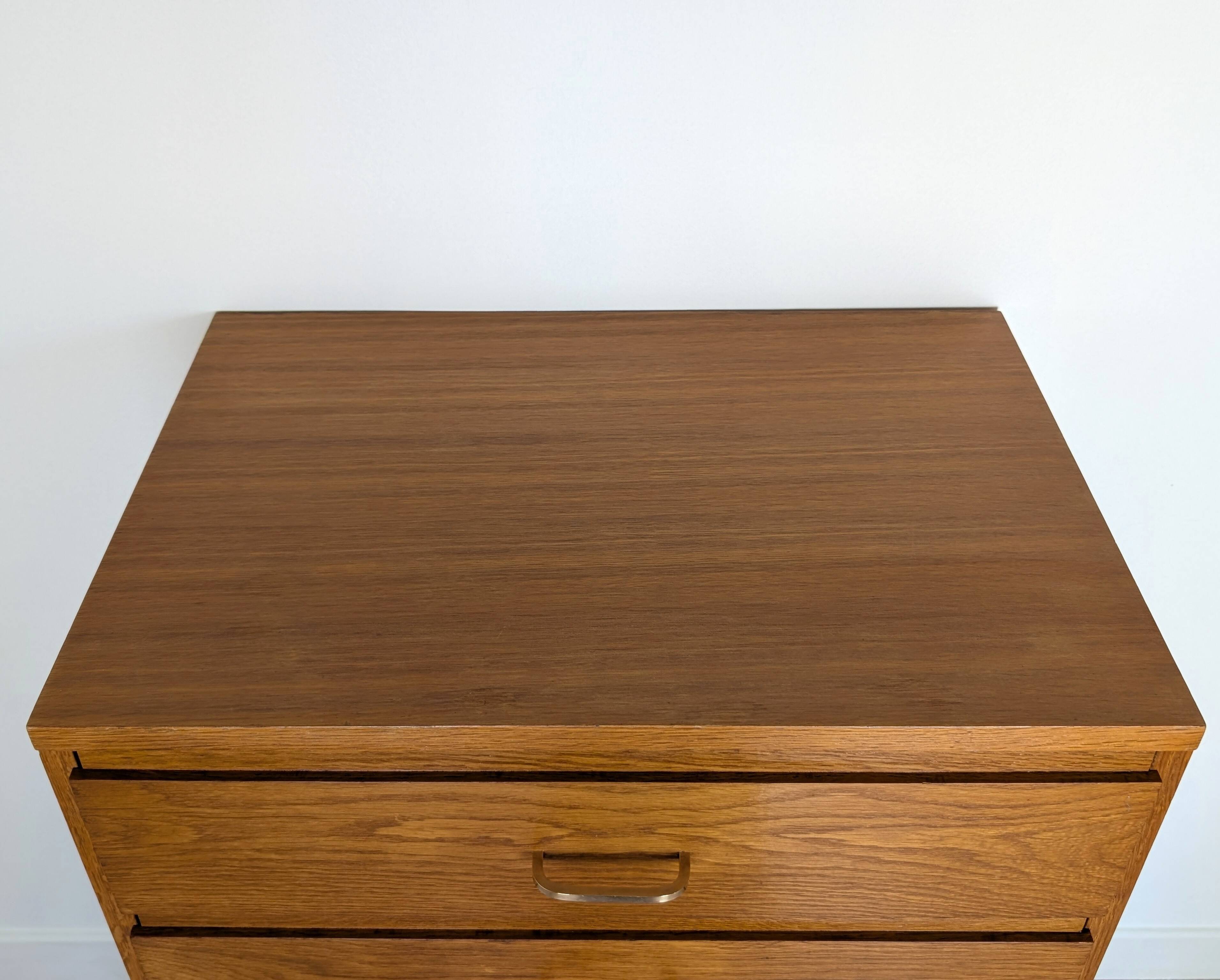 Vintage chest of drawers