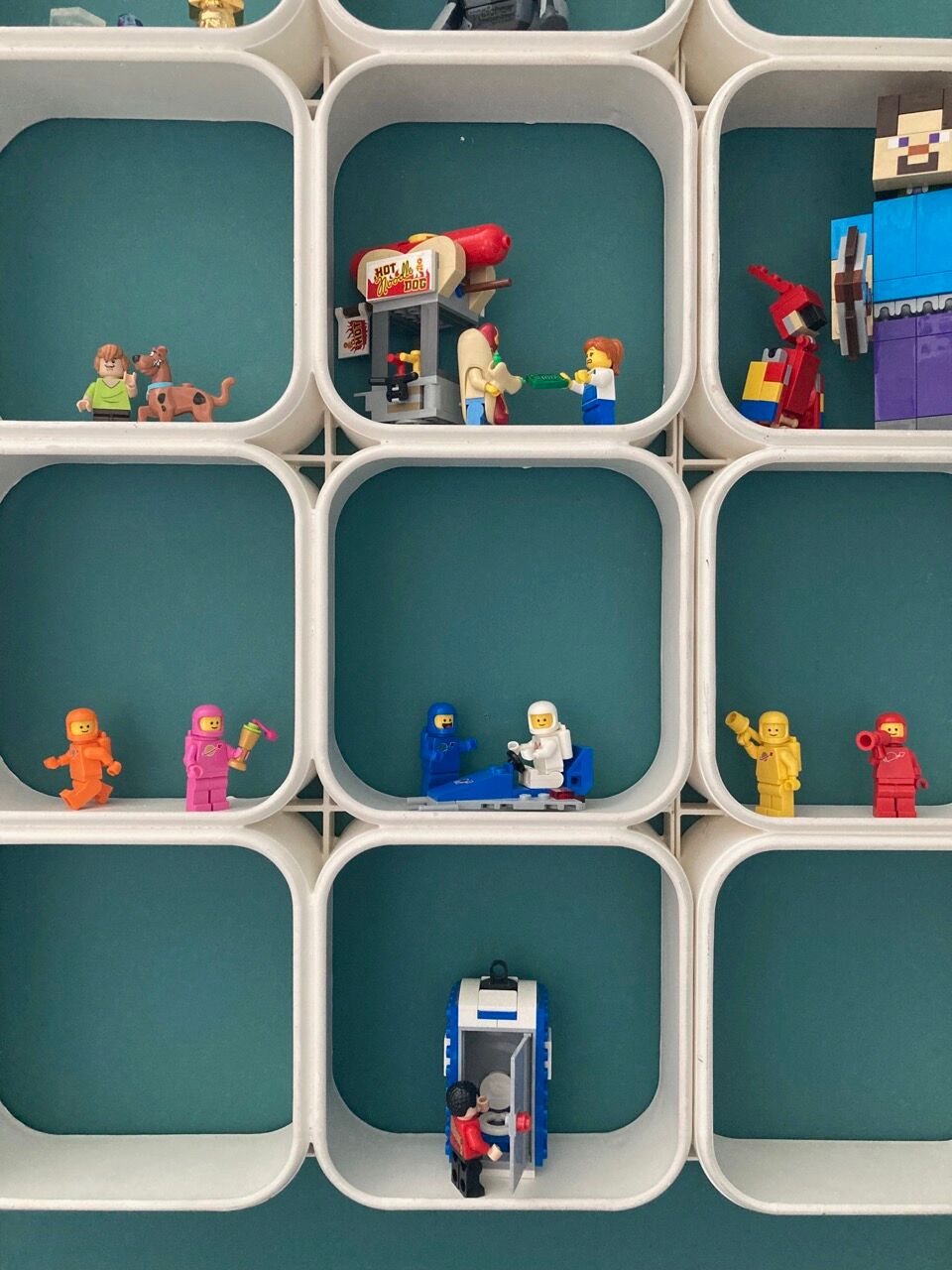 White 70's plastic module shelf