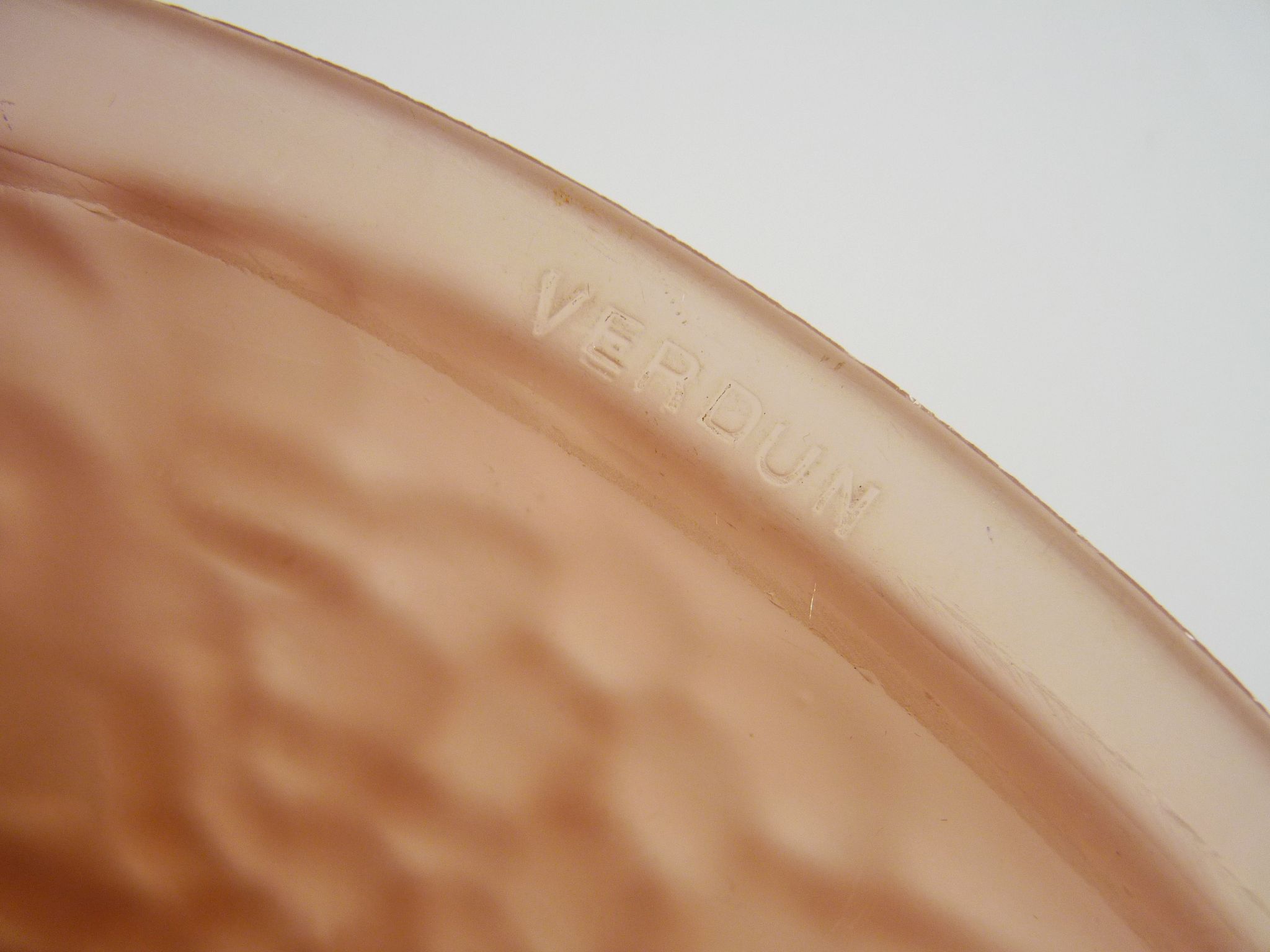 Suspension pink cacker Verdun Art Deco