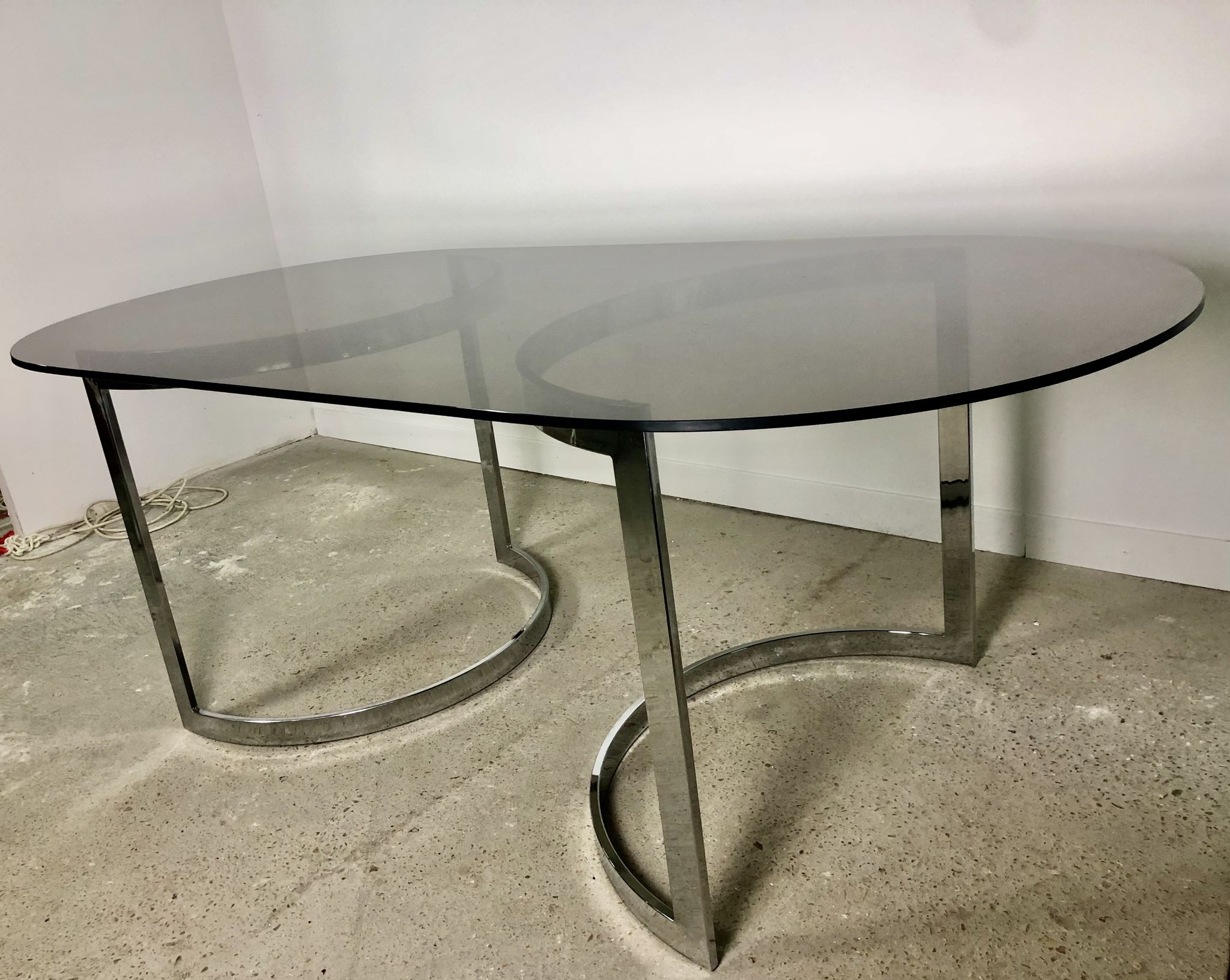 Oval table design hemicylindrical 70's in the taste of Paul Le Geard