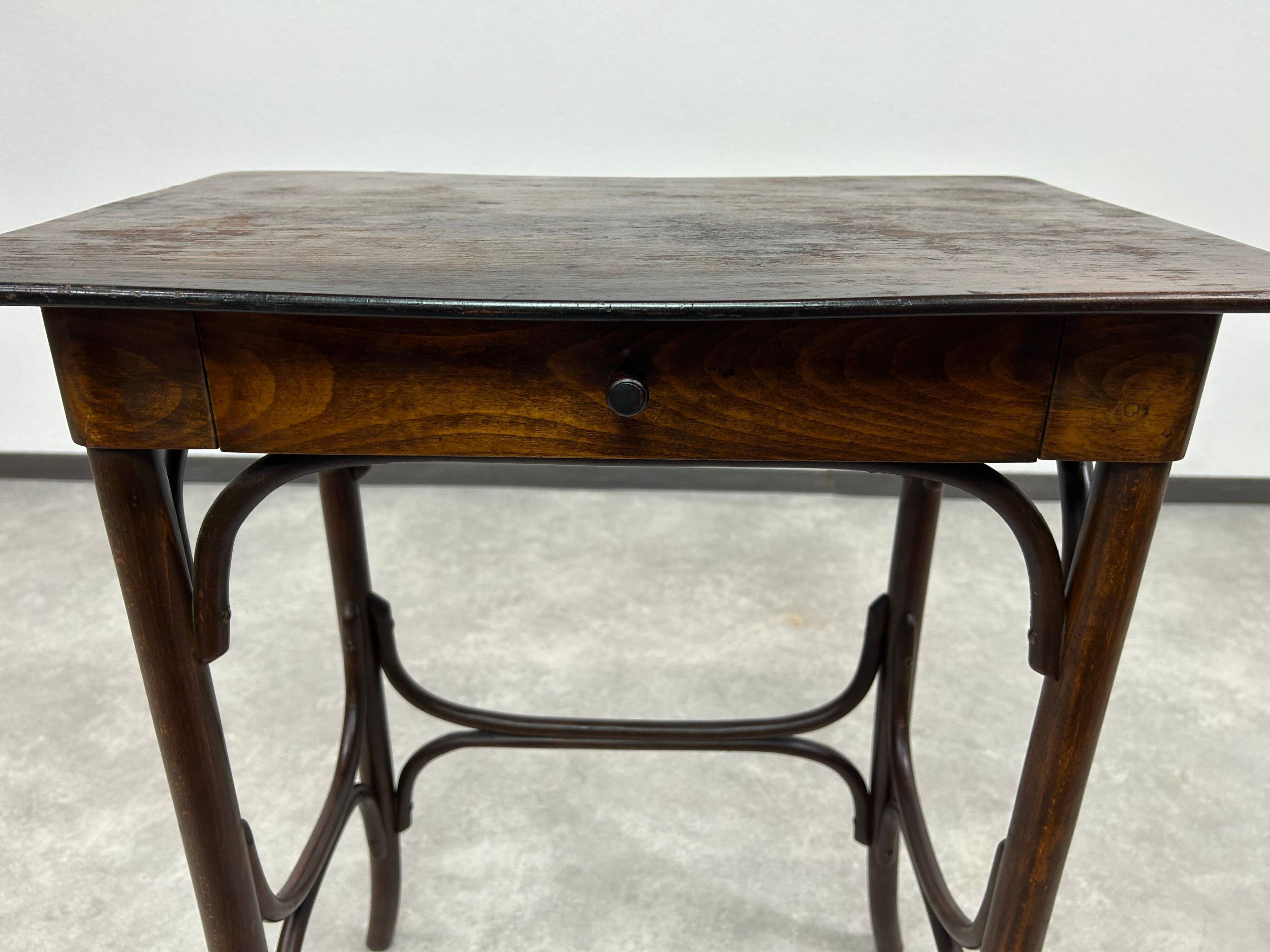 Bentwood side table by Thonet Debrecen