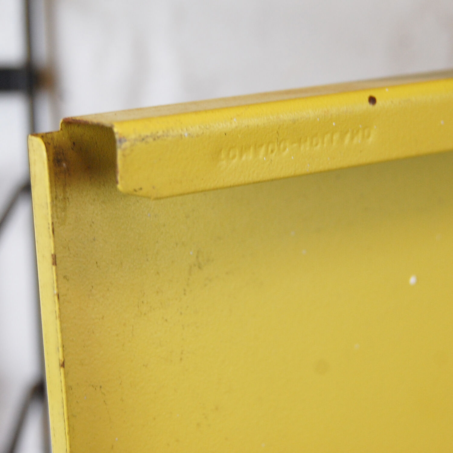 Vintage shelf Tomado 1960