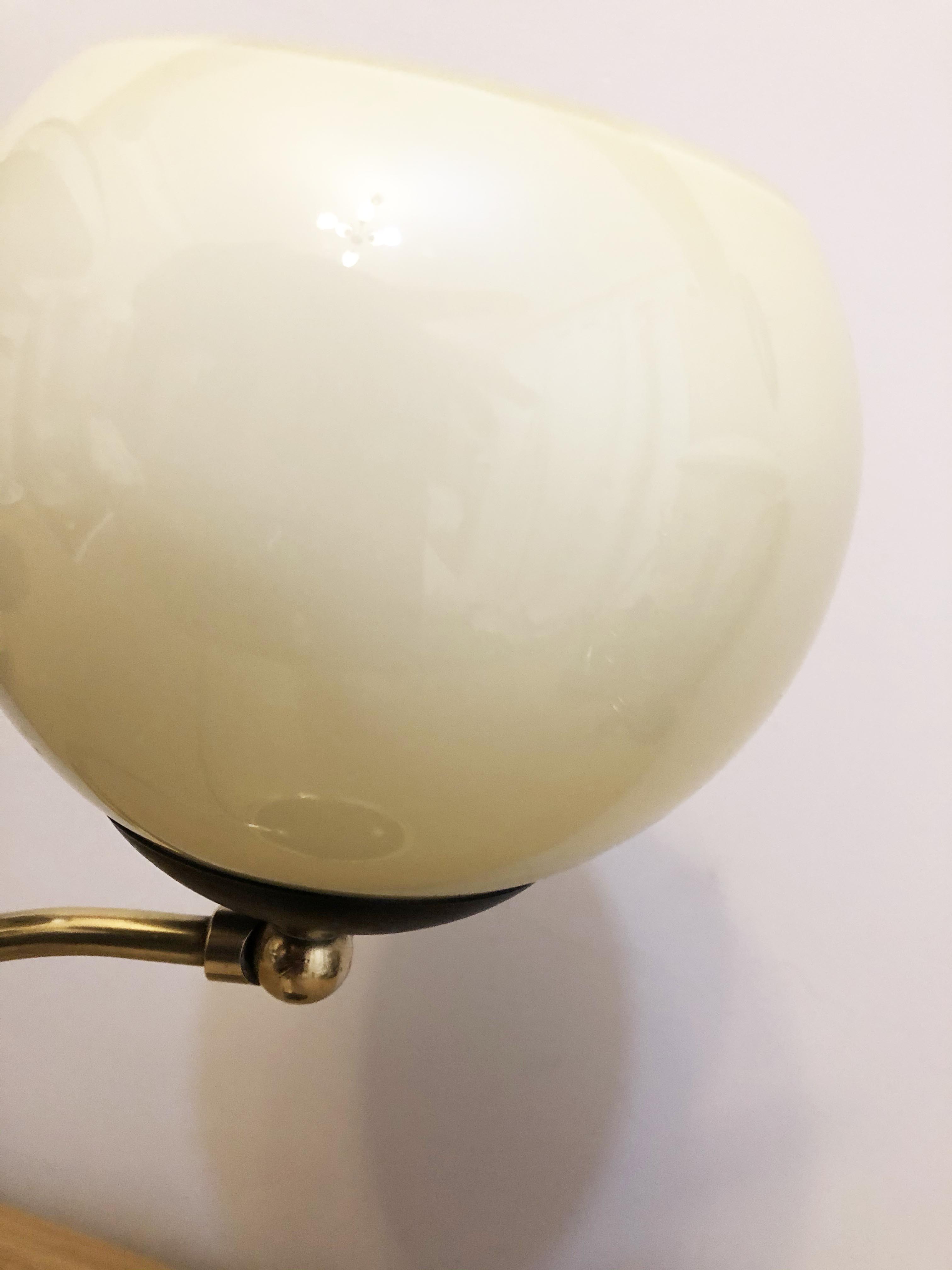 Old lamp articulated with opaline