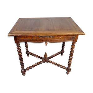 Table d'appoint de style
