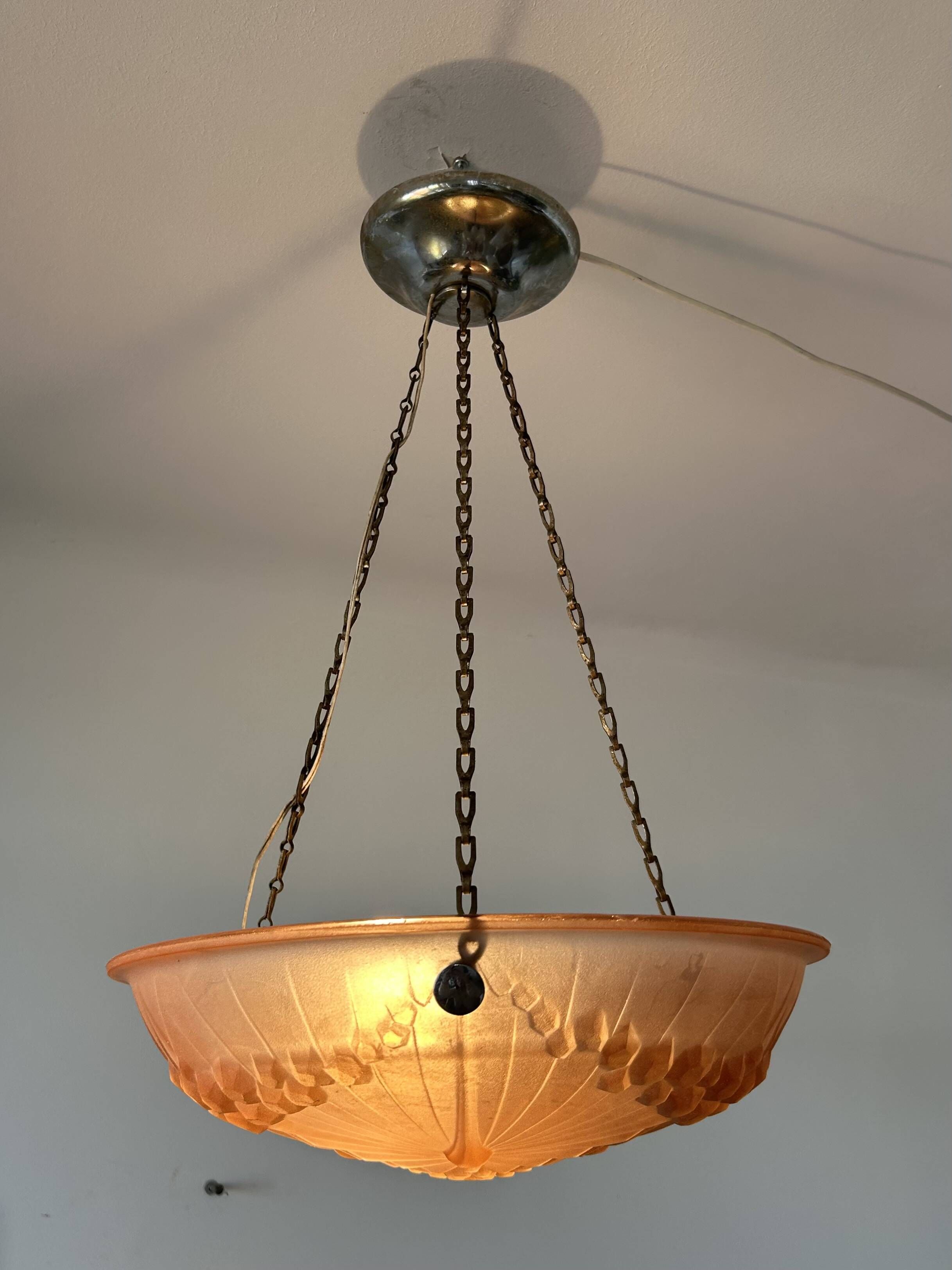 Suspension, antique Art Deco basin