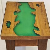 Vintage 1970 side table in green epoxy resin & solid oak 70s raw