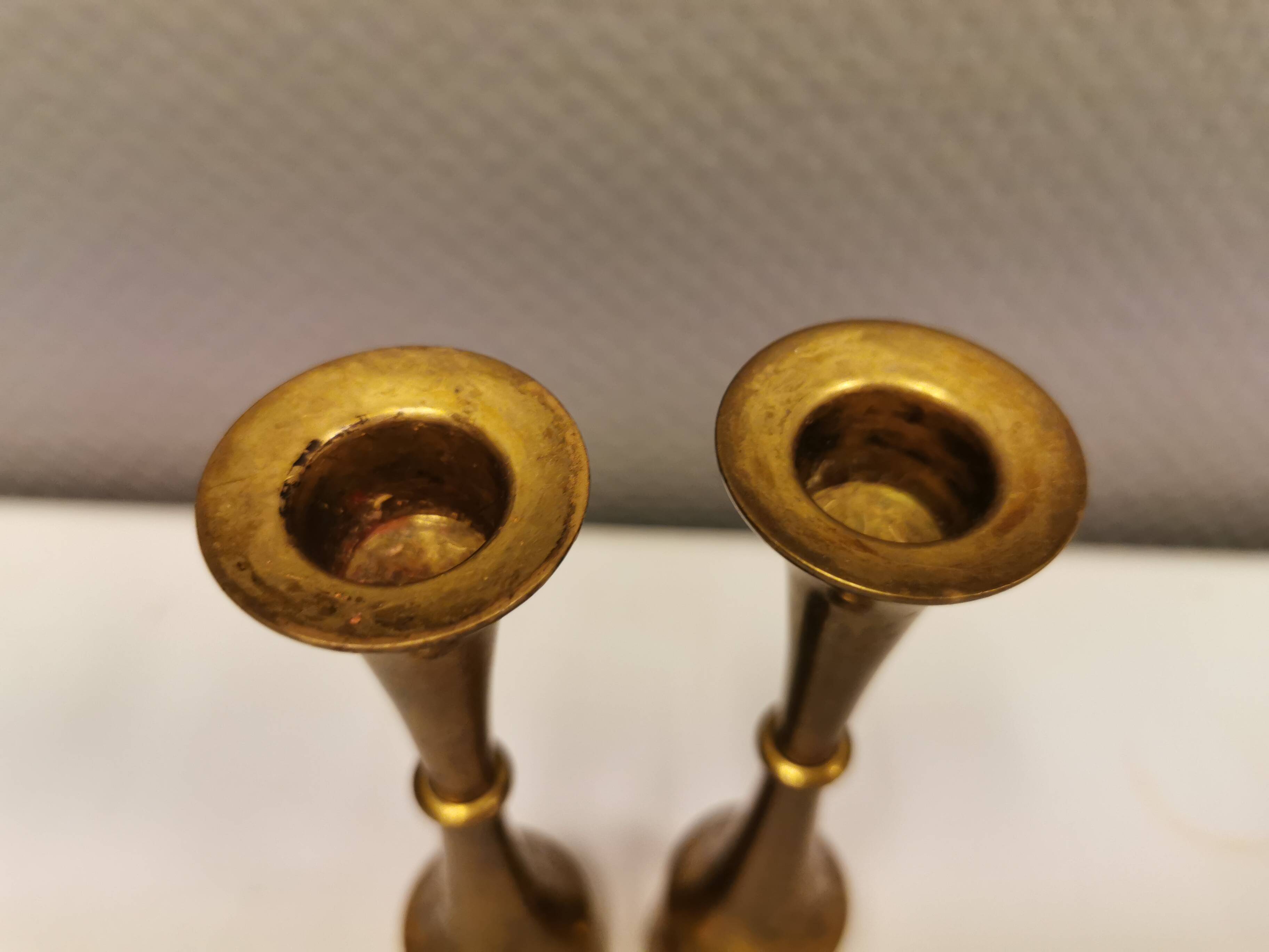 A set of beautiful candlesticks in solid brass.