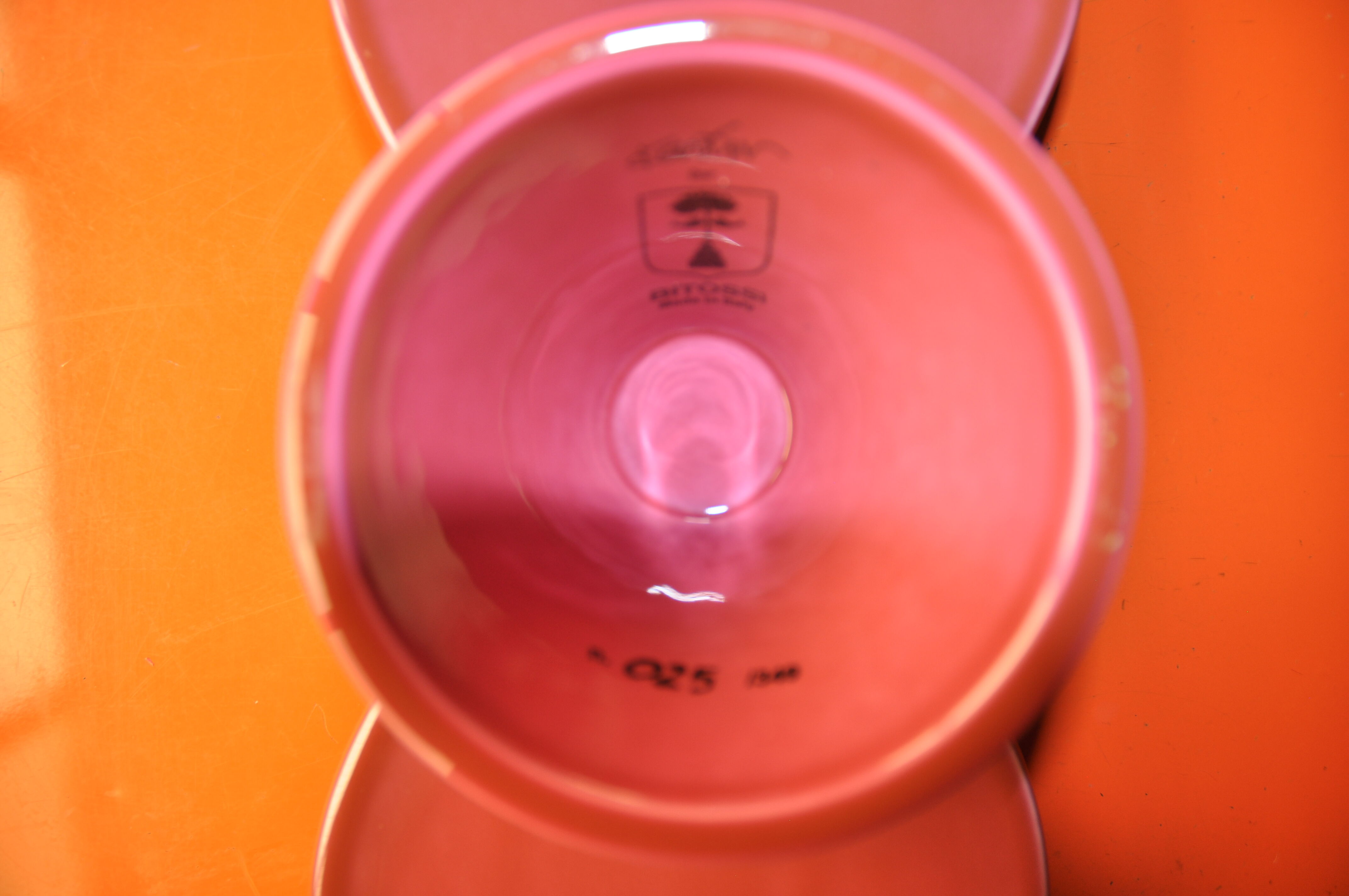 Coupe rose intense Karim Rashid pour Bitossi Céramiques