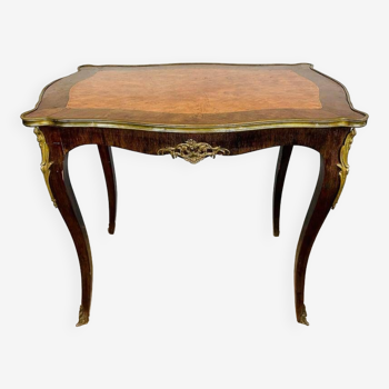 Table d'appoint style Louis XV