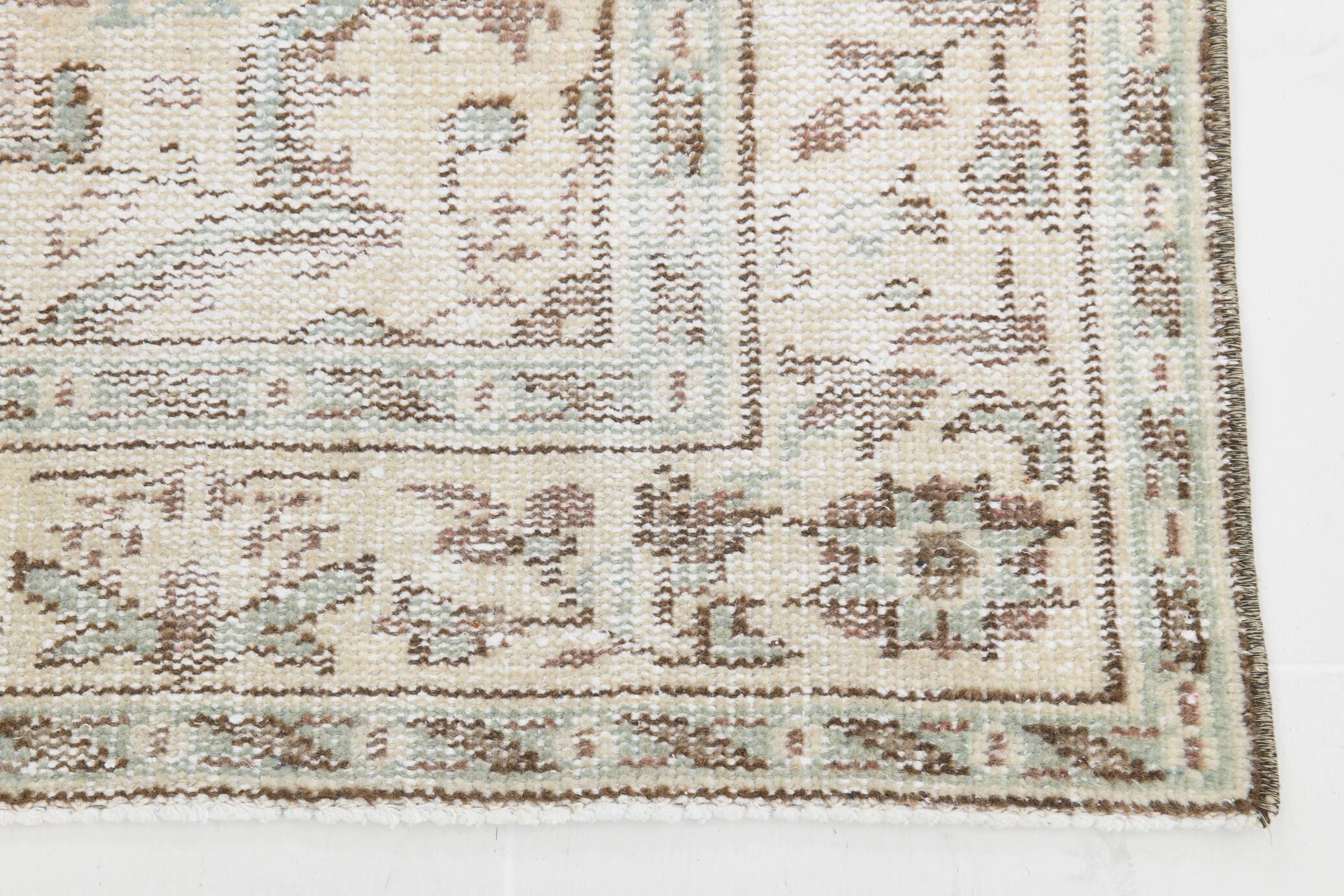 6x9 classic brown & beige vintage rug, 153x272cm