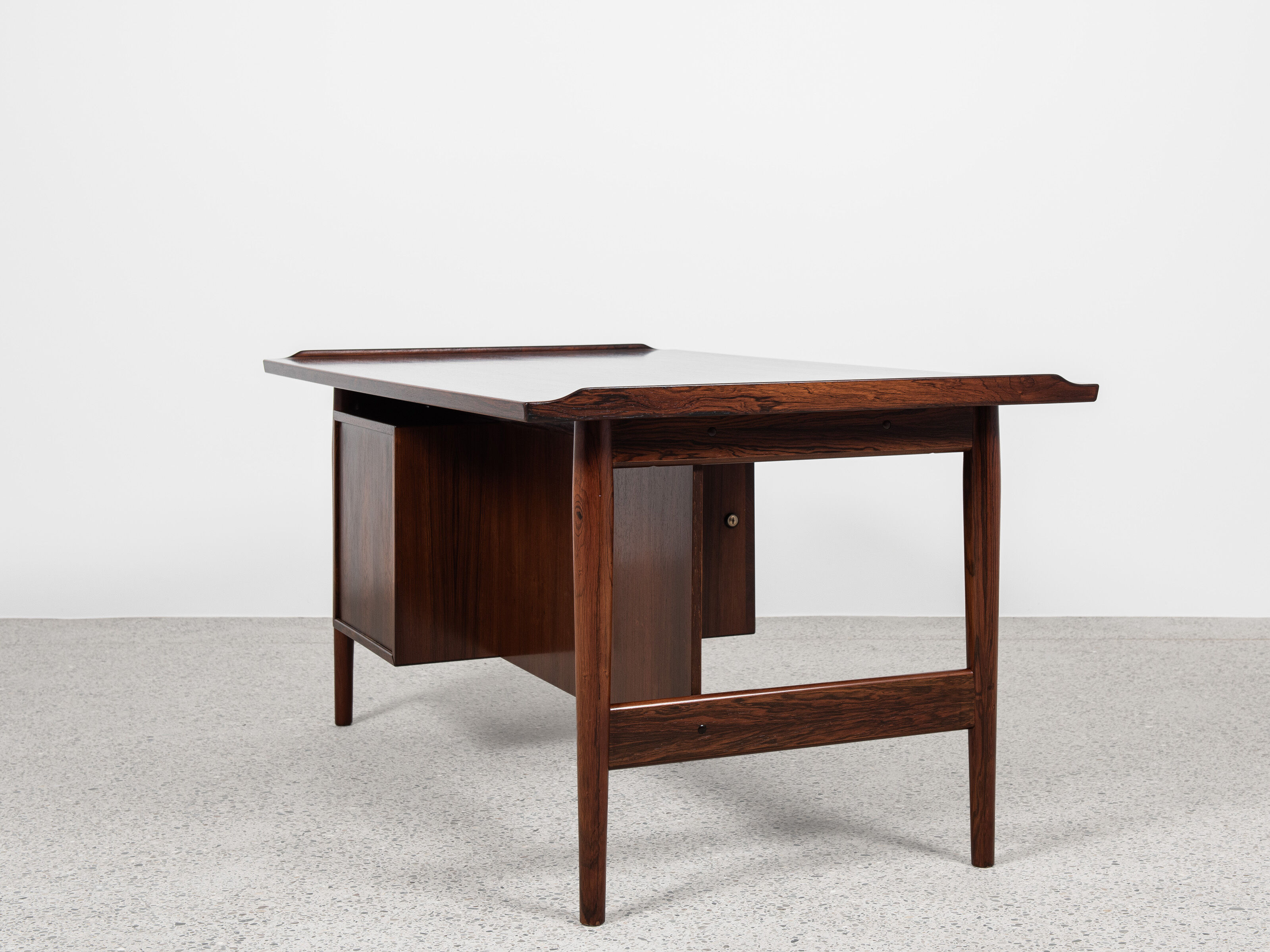 Midcentury Danish desk in rosewood by Arne Vodder for Sibast 1960s