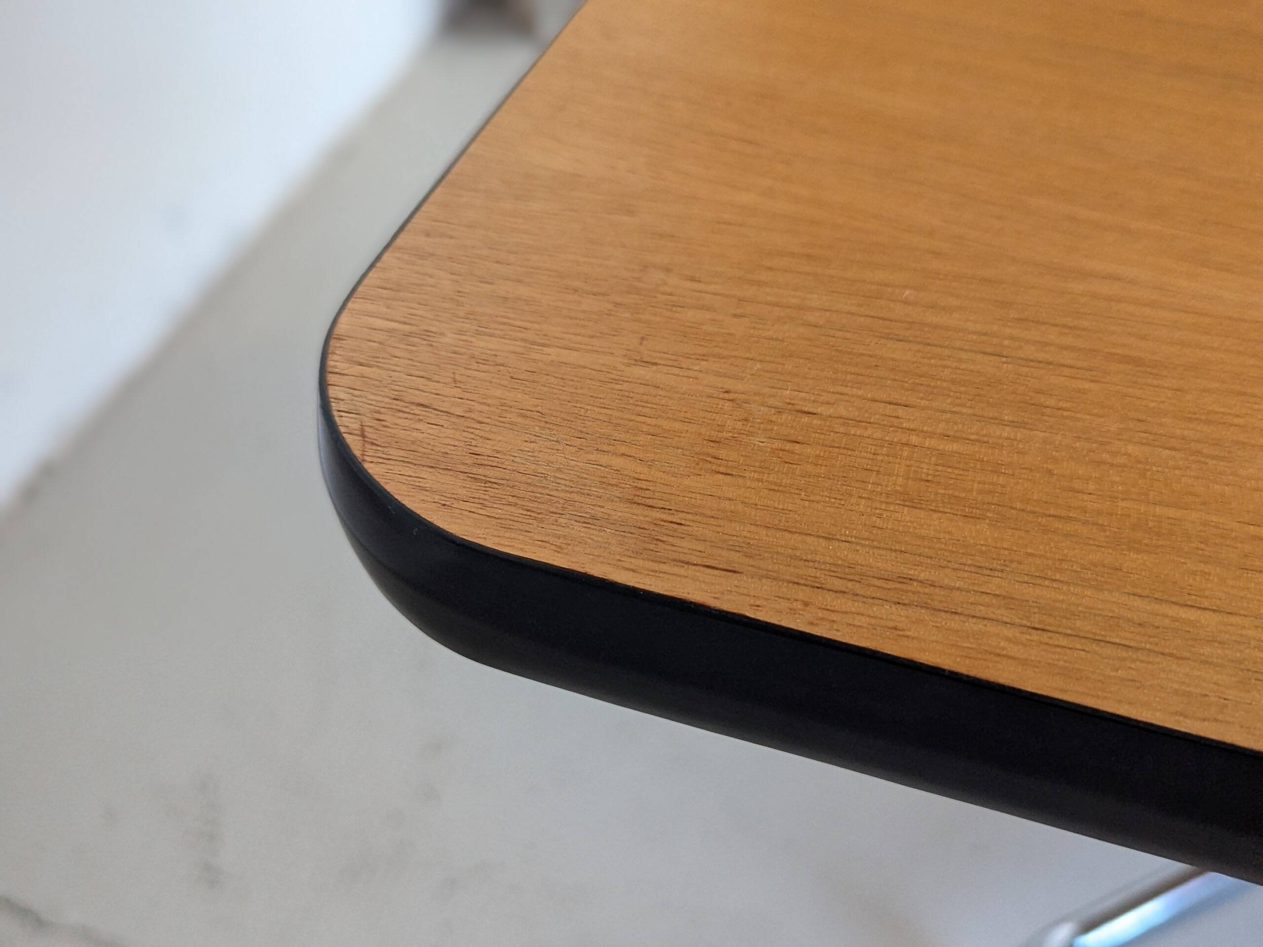 Design coffee table by Charles and Ray Eames for Herman Miller.