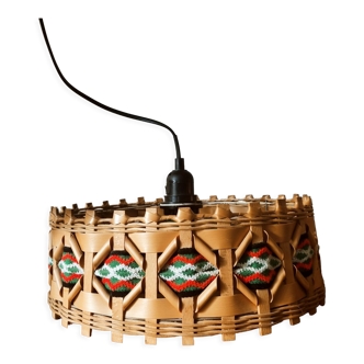 Scandinavian pendant lamp in wooden strips