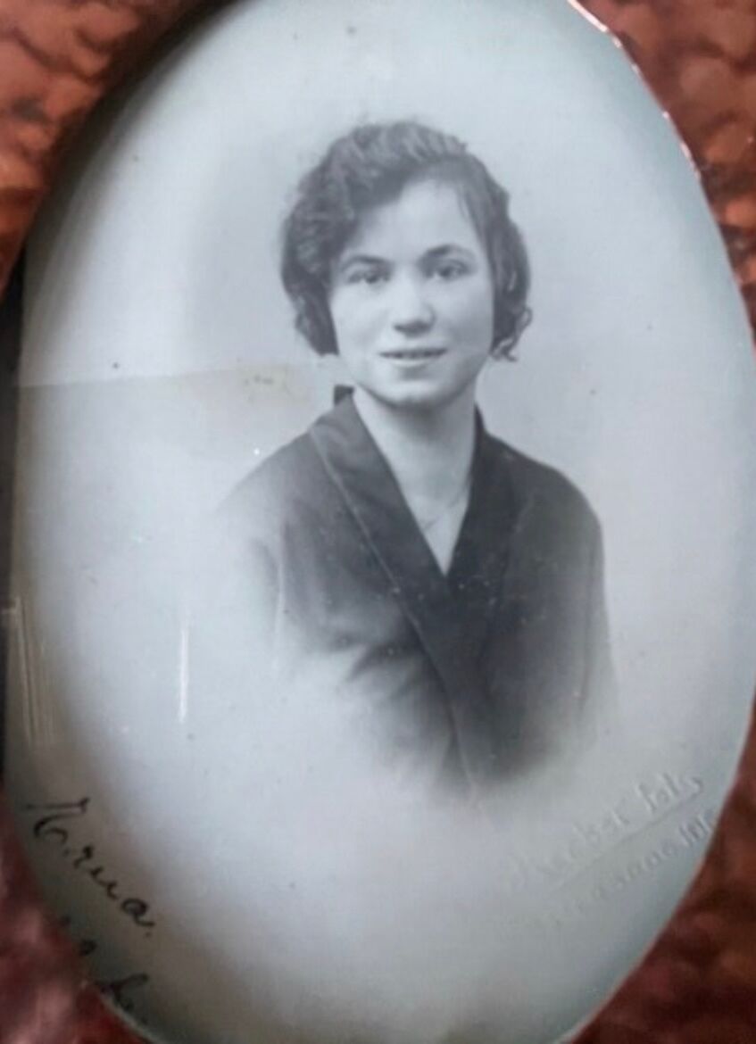 Pair of art nouveau copper metal photo frames