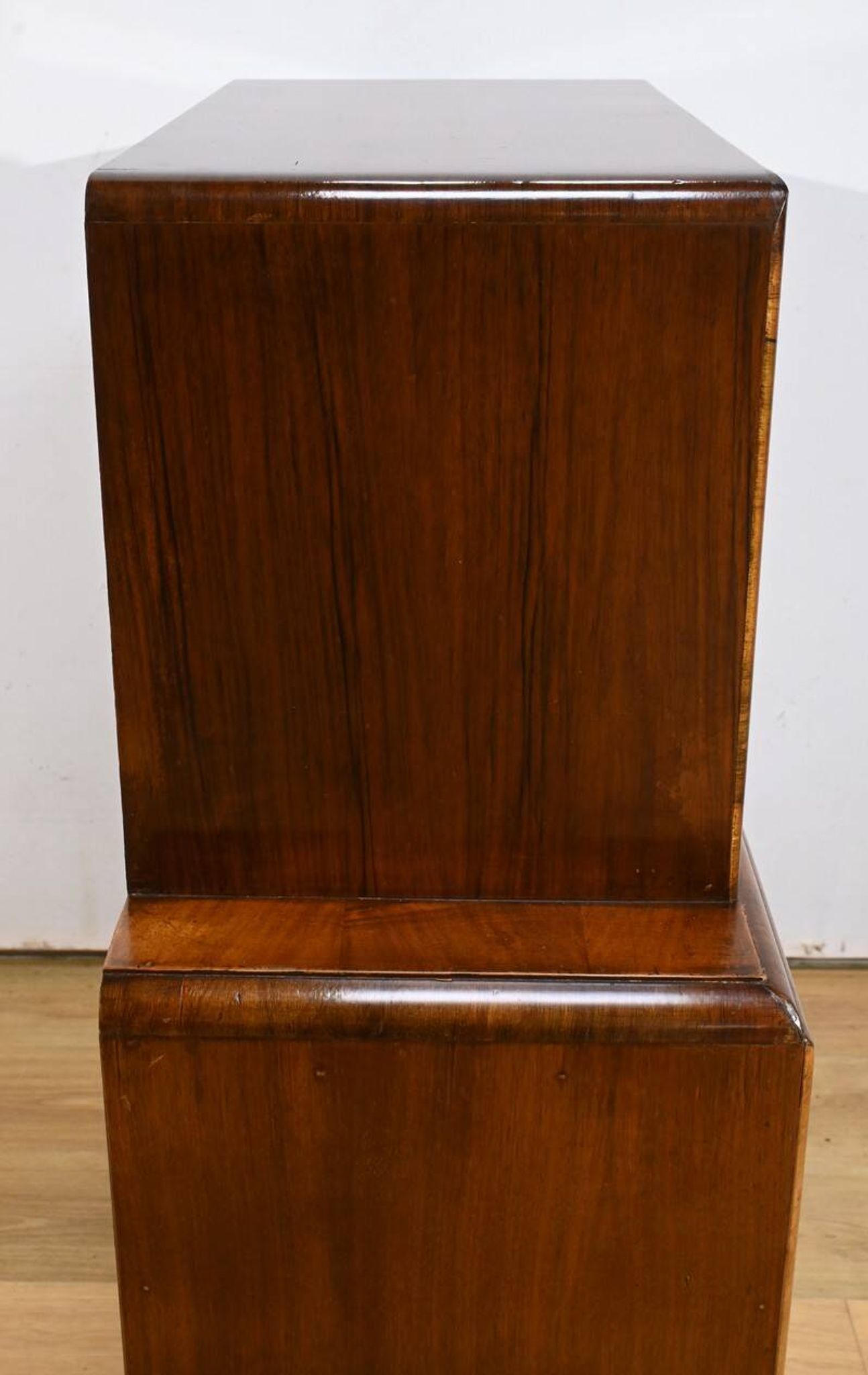 Meuble Vitré Rurka en Ronce de Noyer, Art Déco – 1940