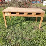 Old restaurant serving console