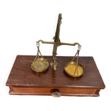 Ancien trébuchet balance de précision bronze doré + boite bois + poids