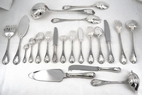 Christofle Marly cutlery set of 142 pieces, silver-plated, in excellent condition, new box.