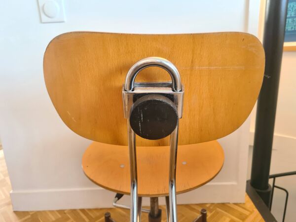 Chaise d'atelier tchécoslovaque Kovona des années 1970