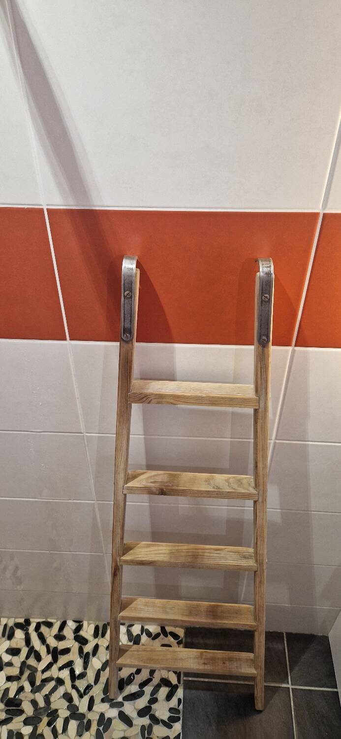 Vintage pine towel rack shelf ladder