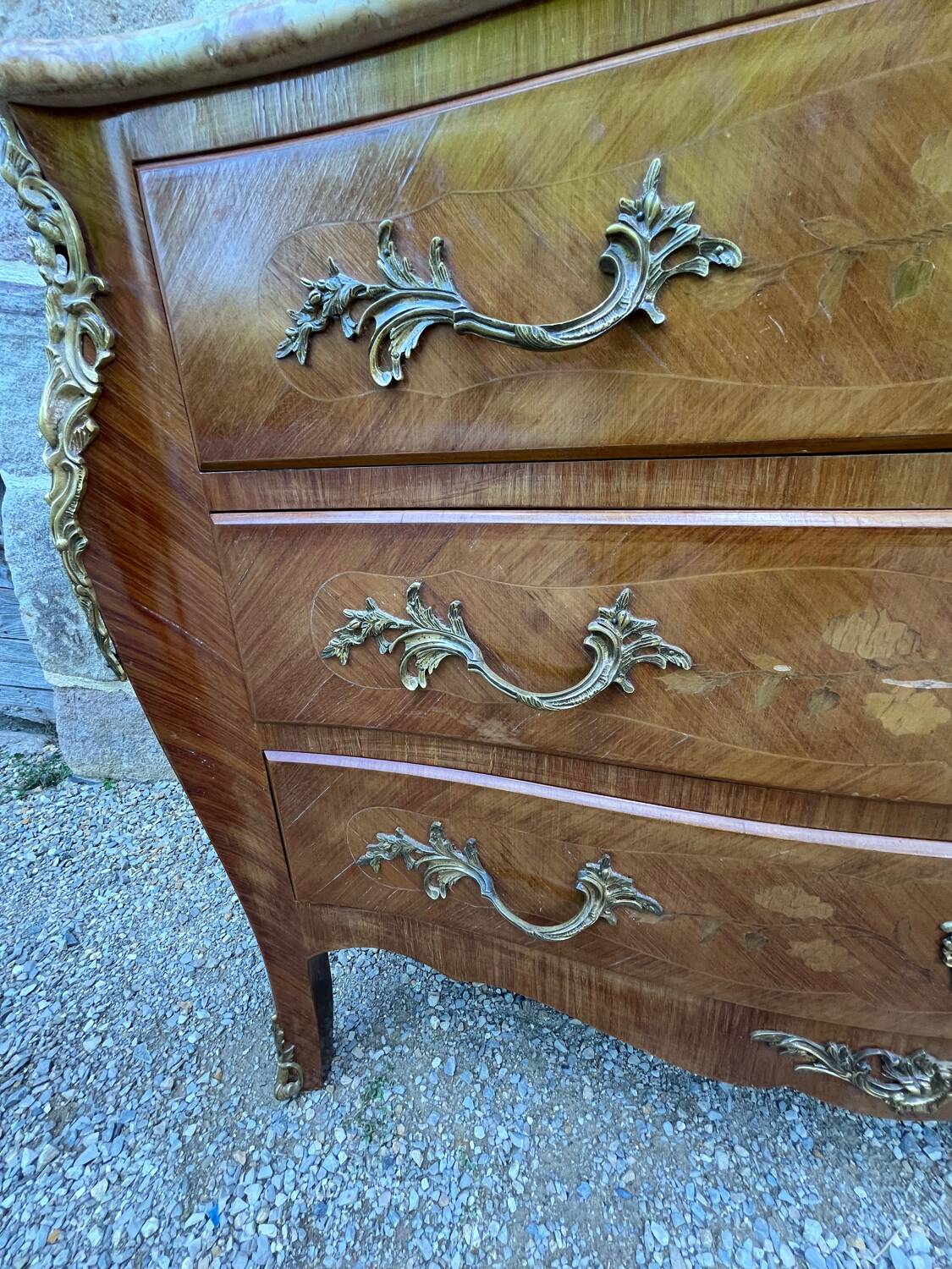 Commode style Louis xv