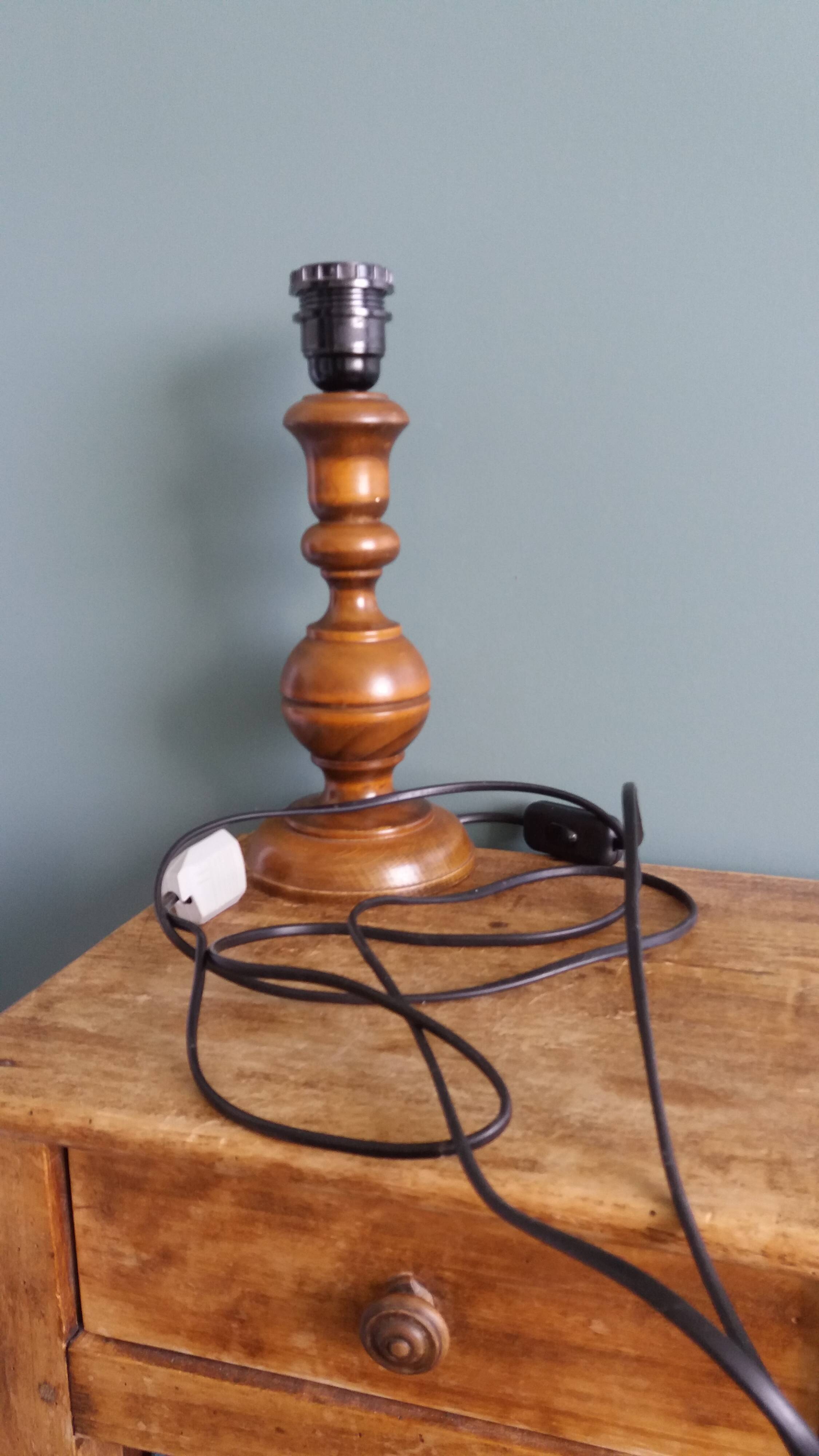 Lamp, turned wooden base