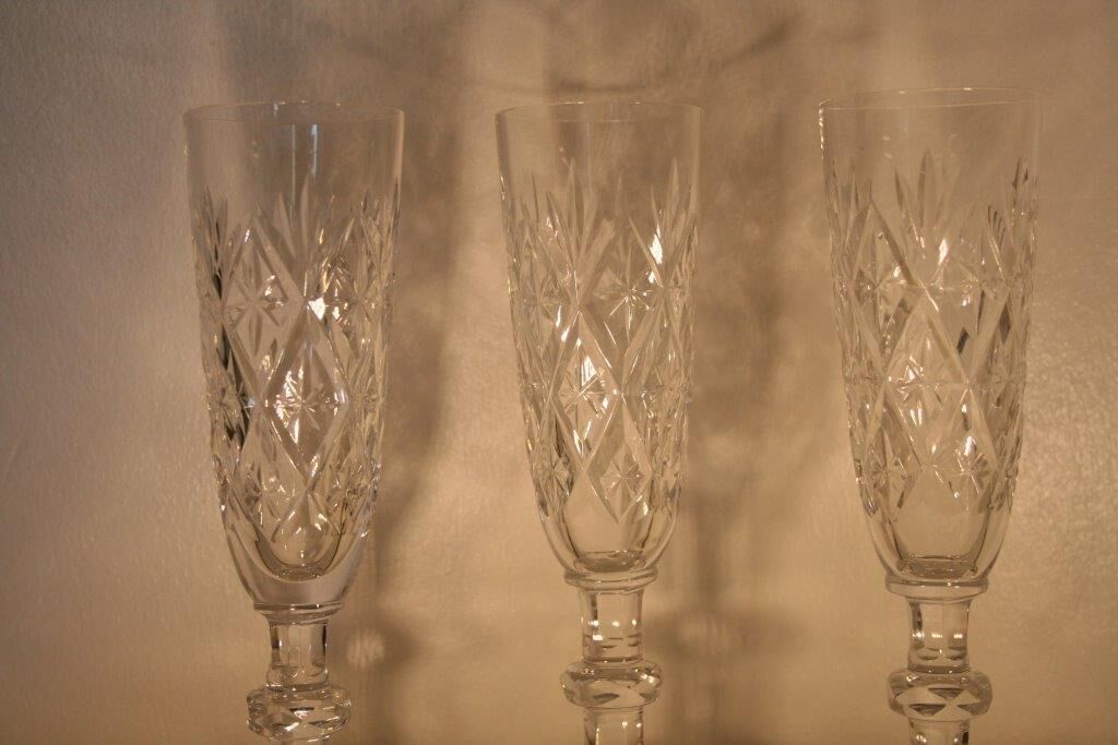 Suite of 3 St. louis cut Crystal champagne flutes