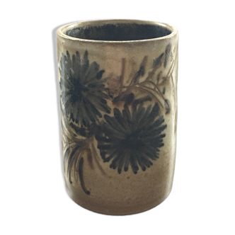 Signed floral decoration vase