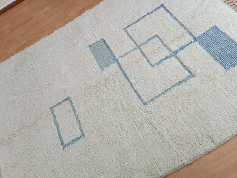 Handmade natural wool rug, size 150 x 250 cm