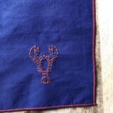 Serviette de table en tissu revalorisé brodée à la main