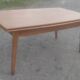Table scandinave
