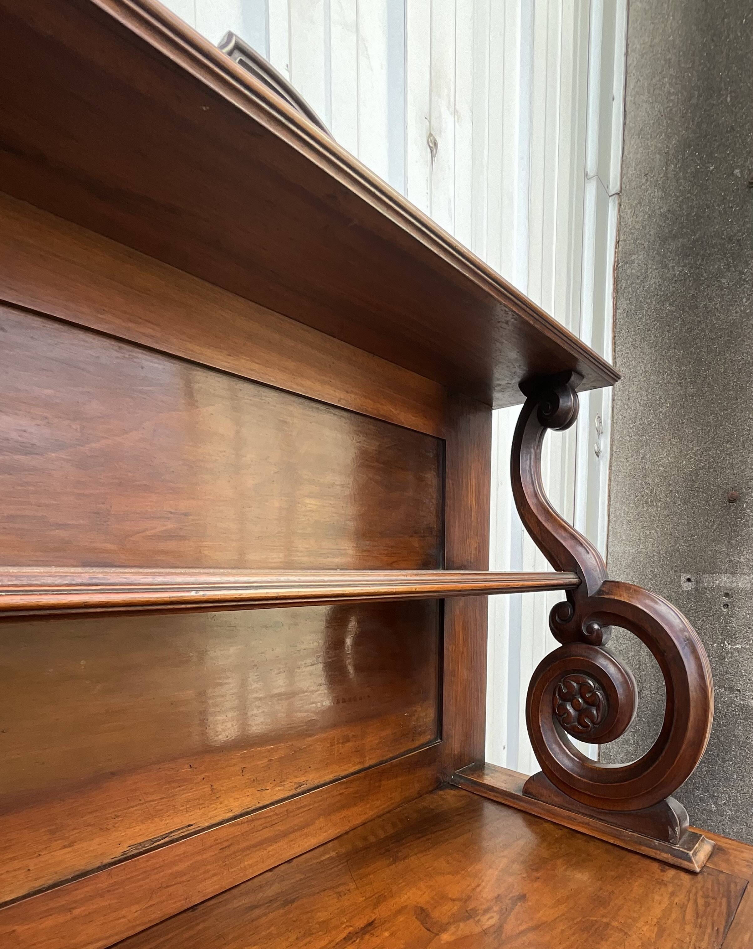 Saint-Hubert Sideboard in Burr Walnut, Late 19th Century