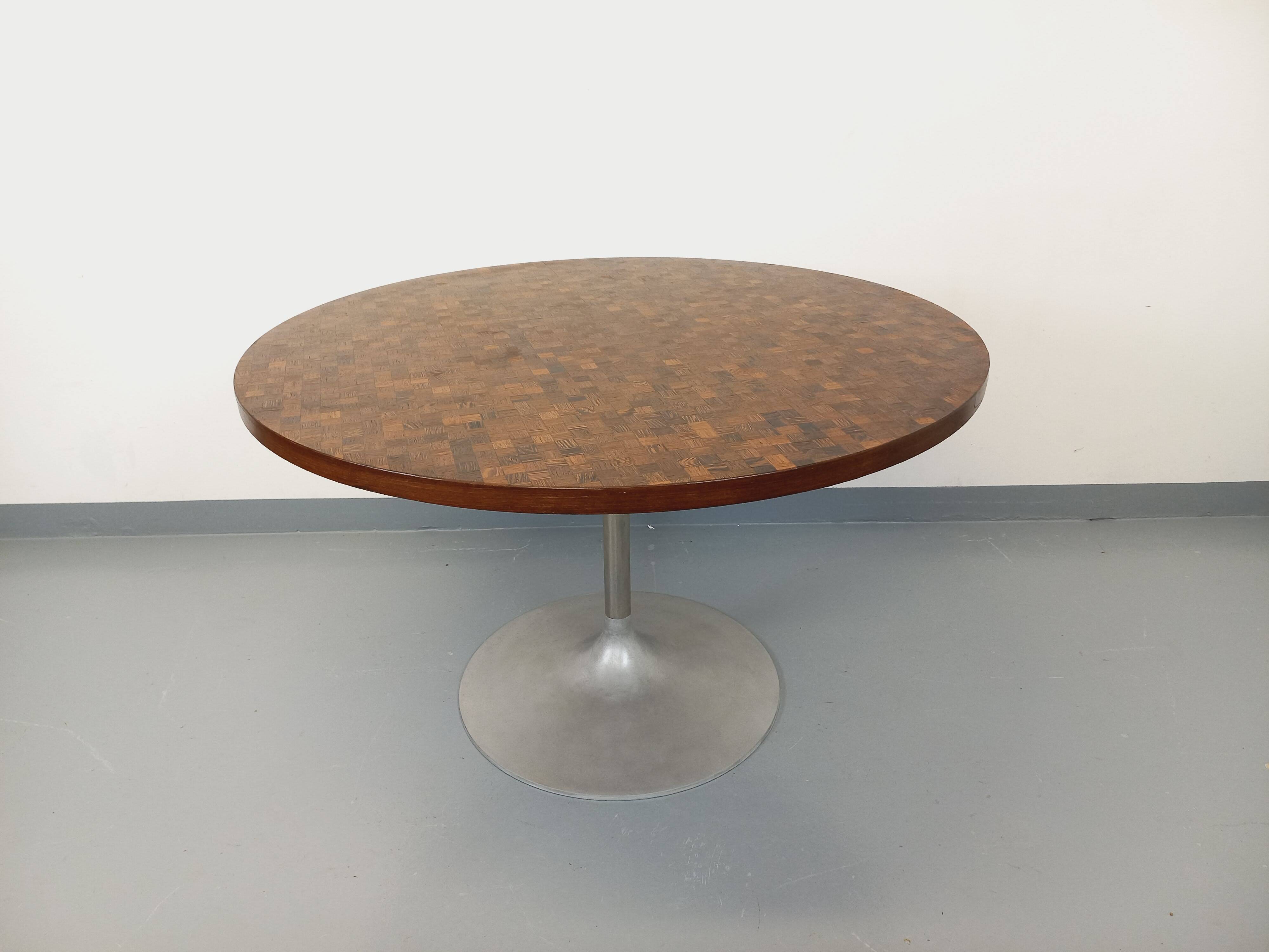 Vintage round tulip dining table by Dieter Wackerlin
