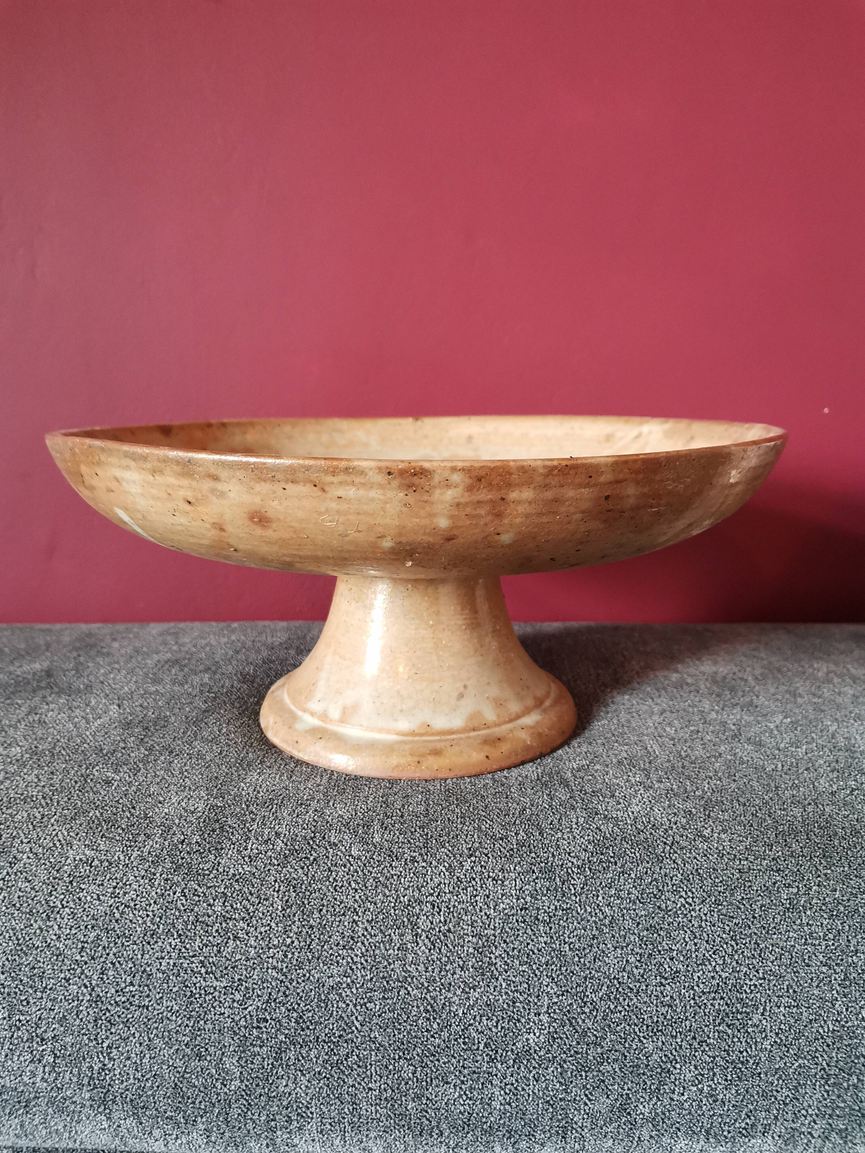 Standing cup sandstone