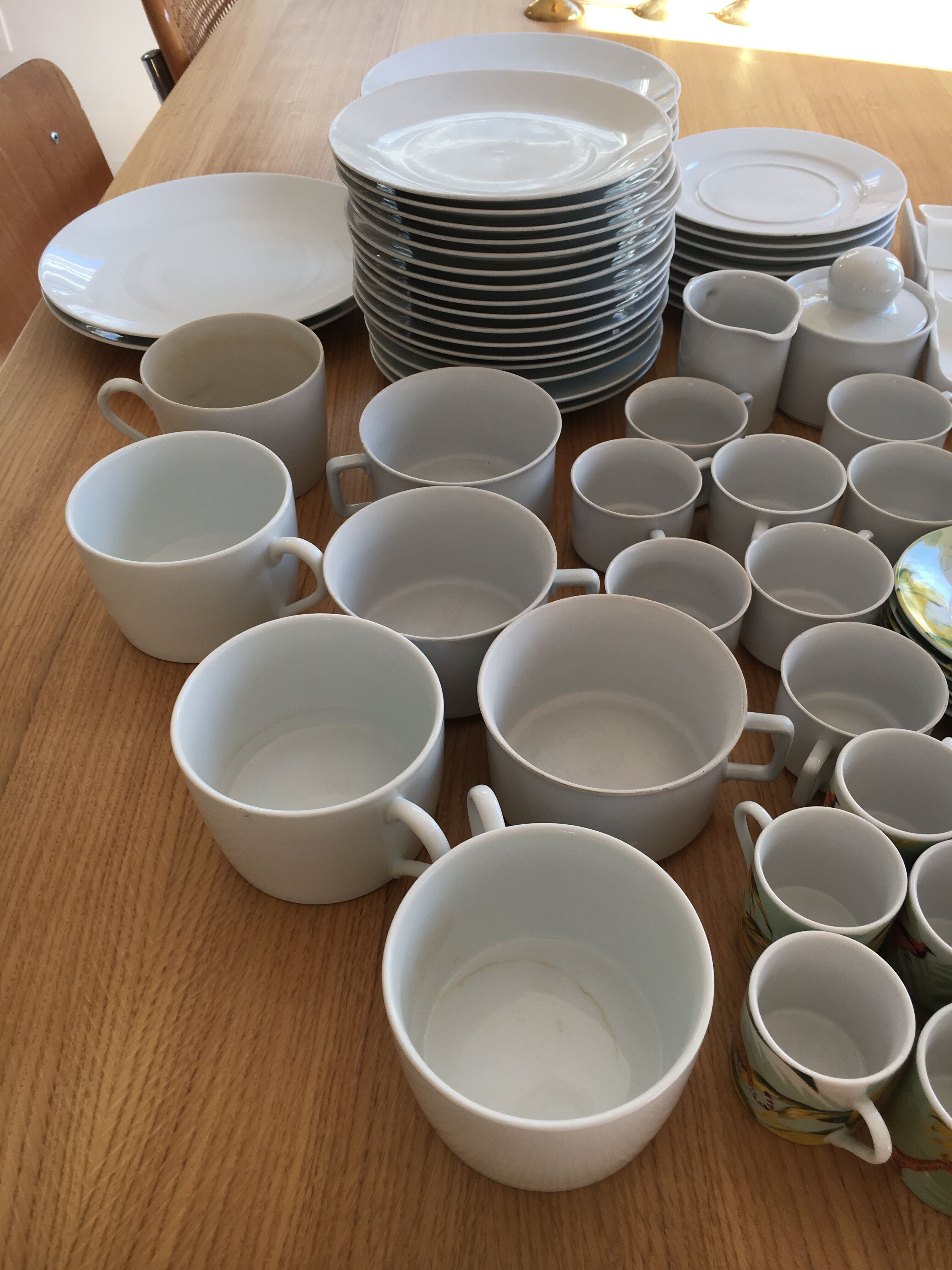 78-piece dish service