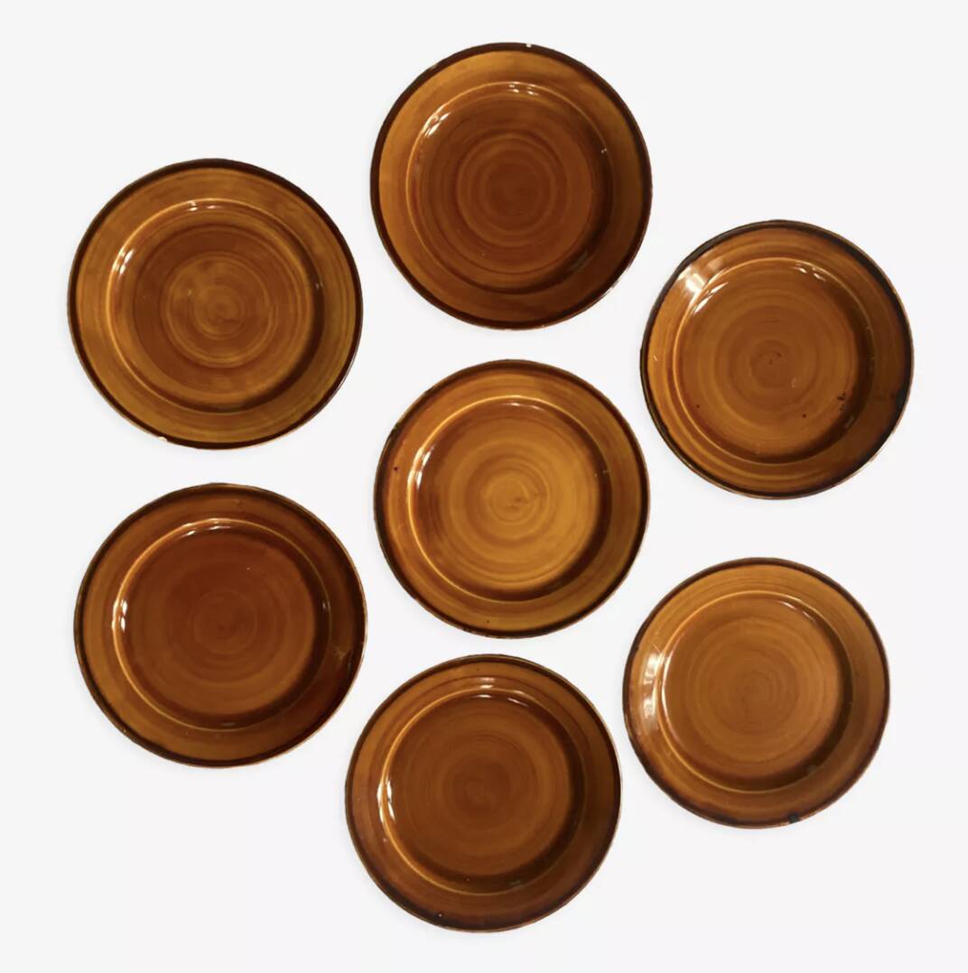 7 Saint Clément flat plates in brown earthenware