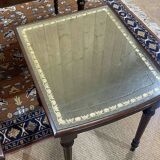 English nesting tables in mahogany and leather top under glass - work from the 1950s