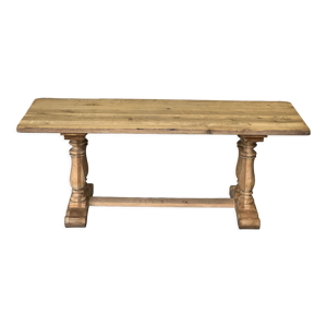 Table de style monastère