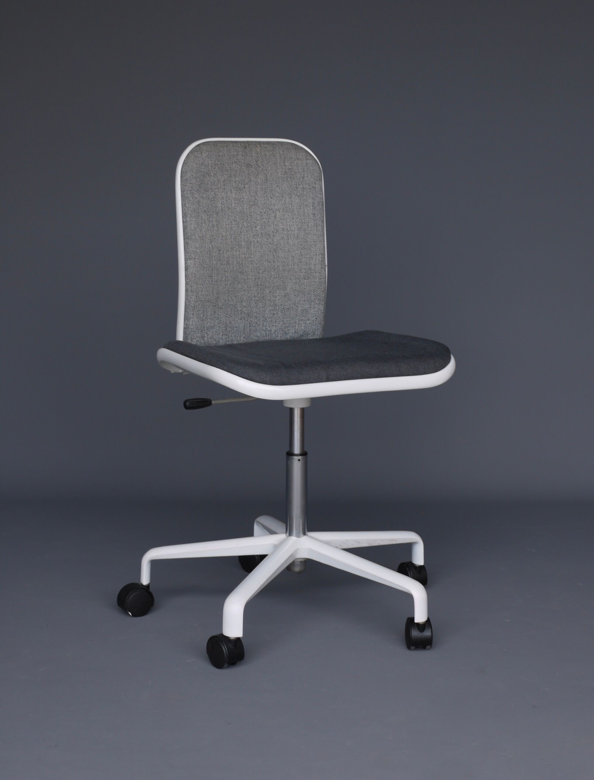 Supporto vintage office chair by Fred Scott for Hille 1980s