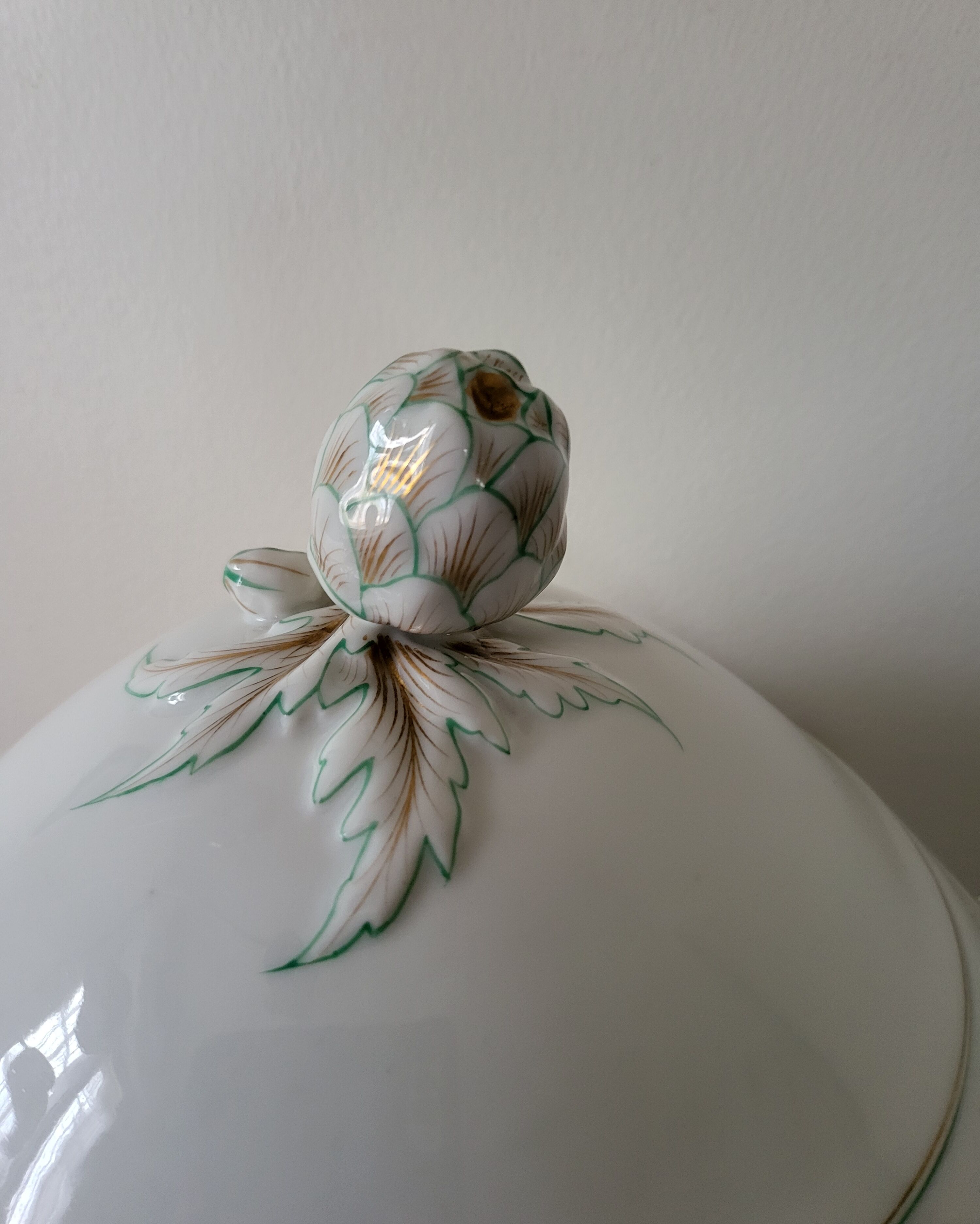 Antique Soup Tureen in Old Paris Porcelain
