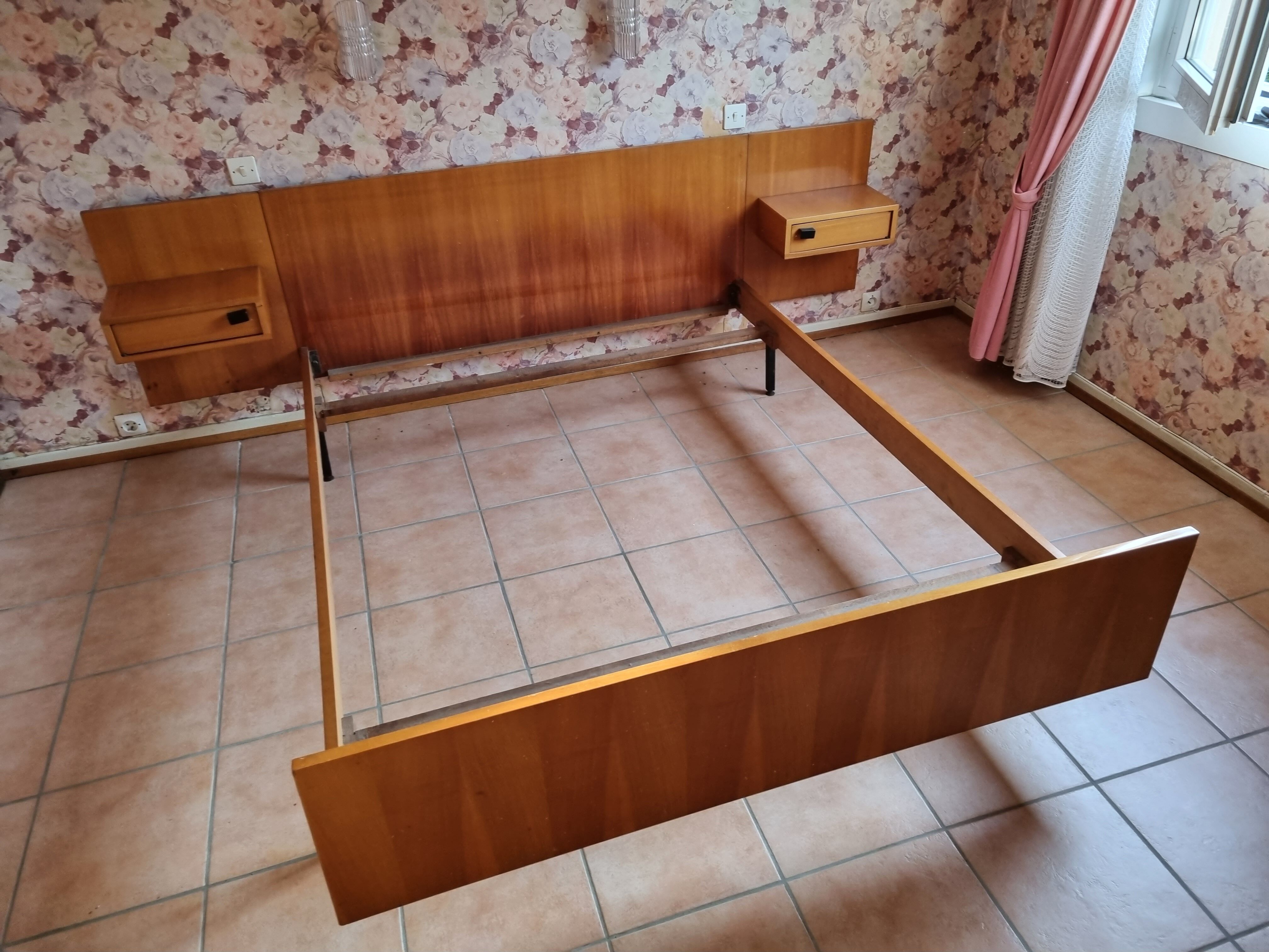 Vintage bed André Simard