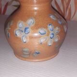 Stoneware pot