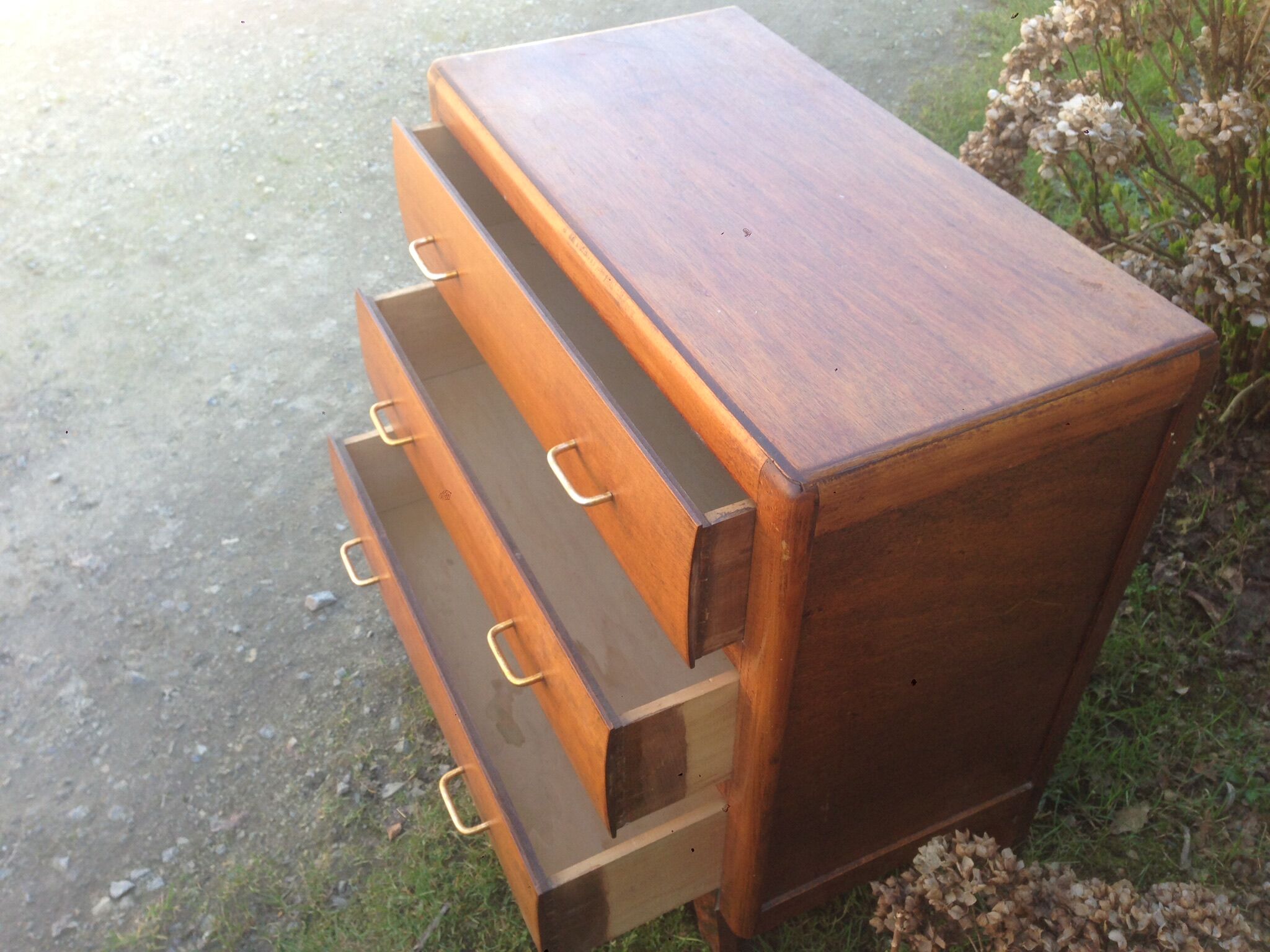 Chest of drawers