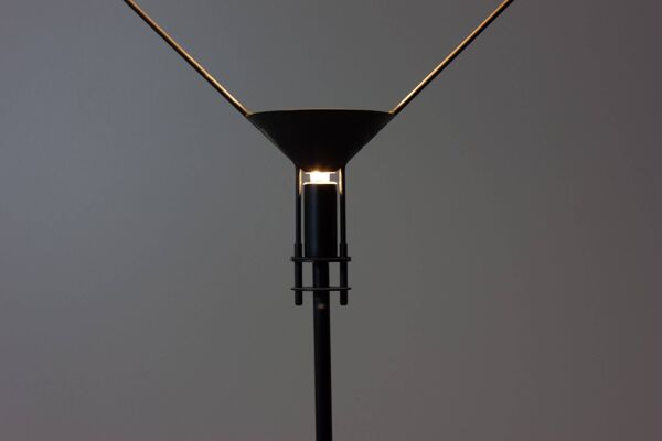 Lampe postmoderne « Polifemo » d'Artemide, Italie, années 1980