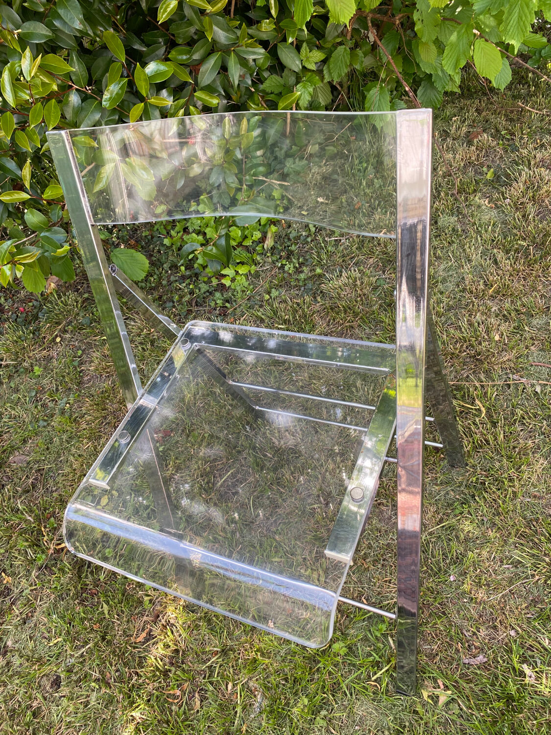 Folding plexiglass chairs