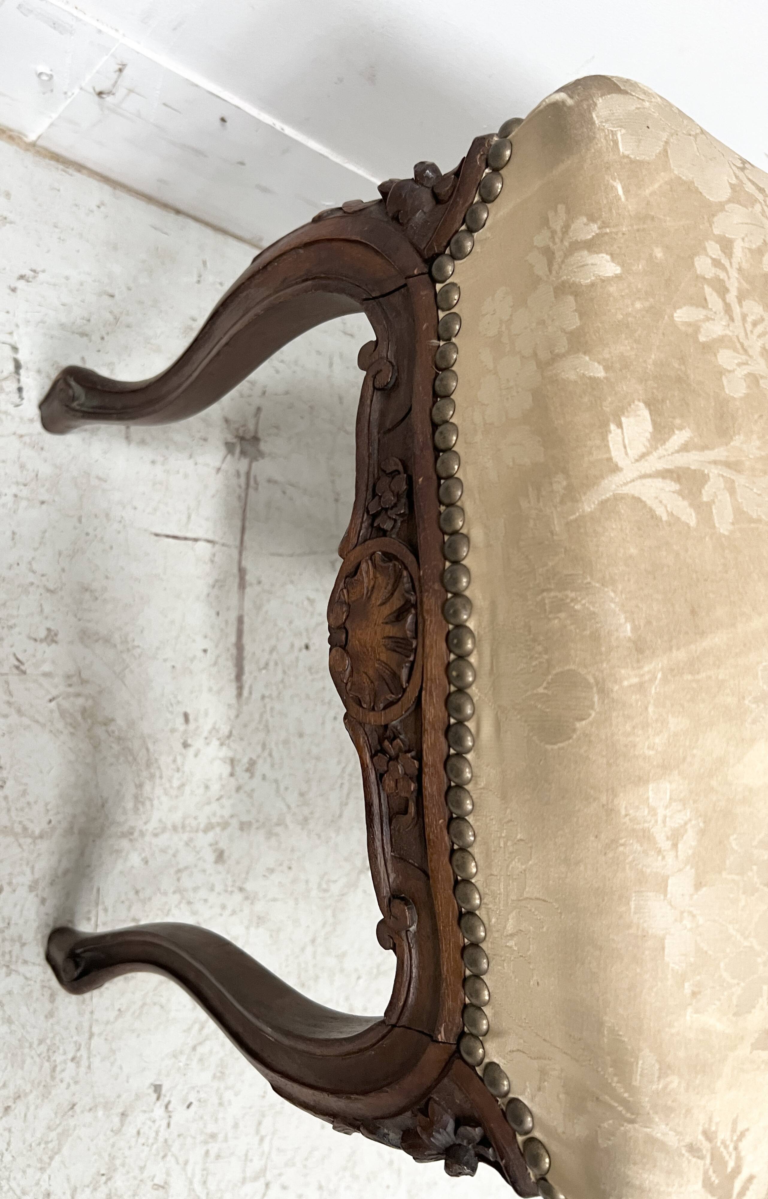 Louis XV style stool in solid walnut, 20th century