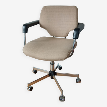 Adjustable office chair 1980