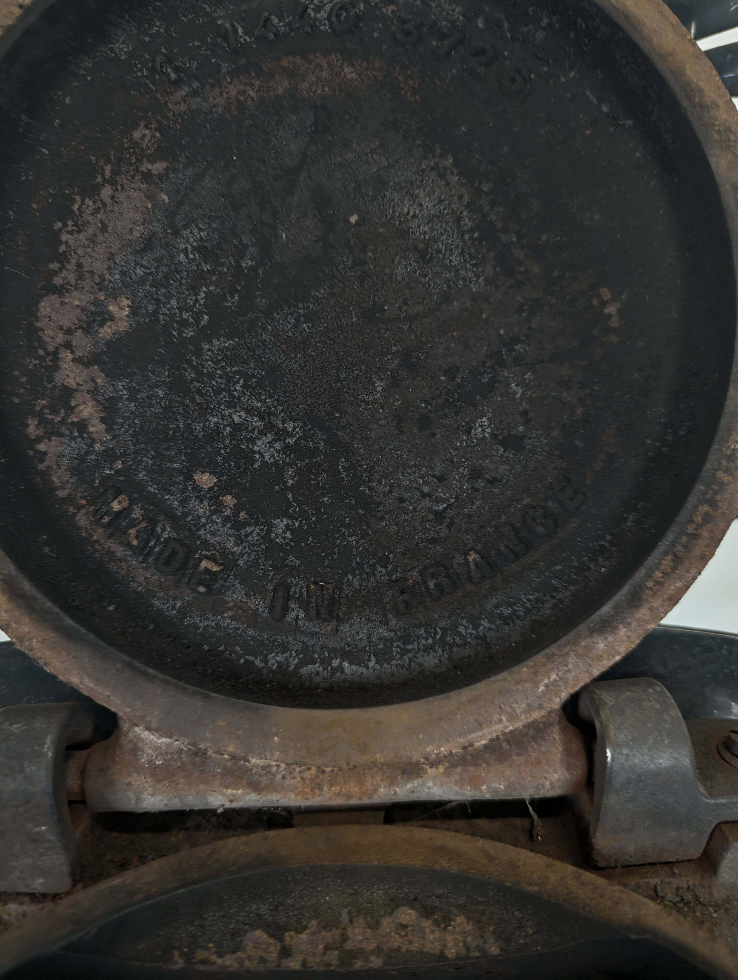 Poele à bois de marque Godin en fonte et acier