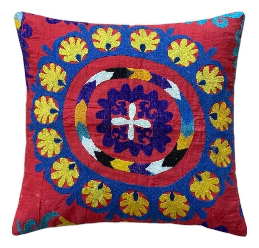 Housse de coussin brodée vintage 48x53 cm